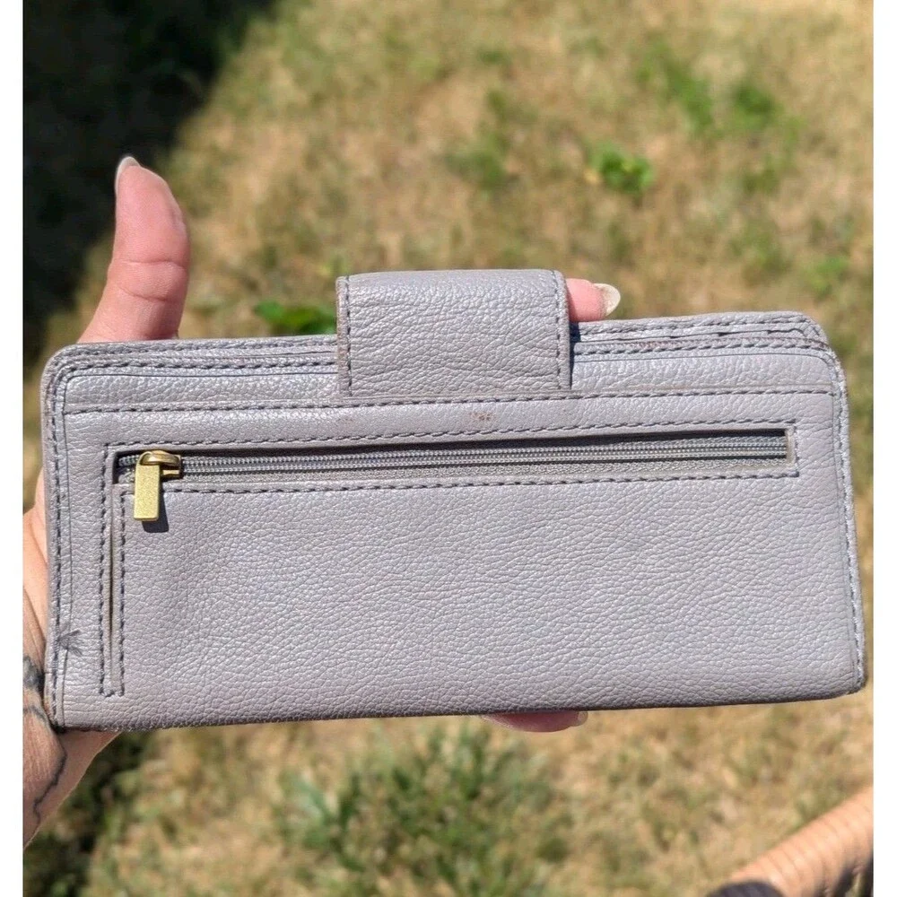 Fossil Madison Cowhide Leather Gray‎ Wristlet Wallet Clutch - 8”x4”